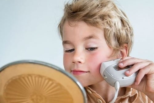 نشانه‌های بلوغ زودرس در پسران